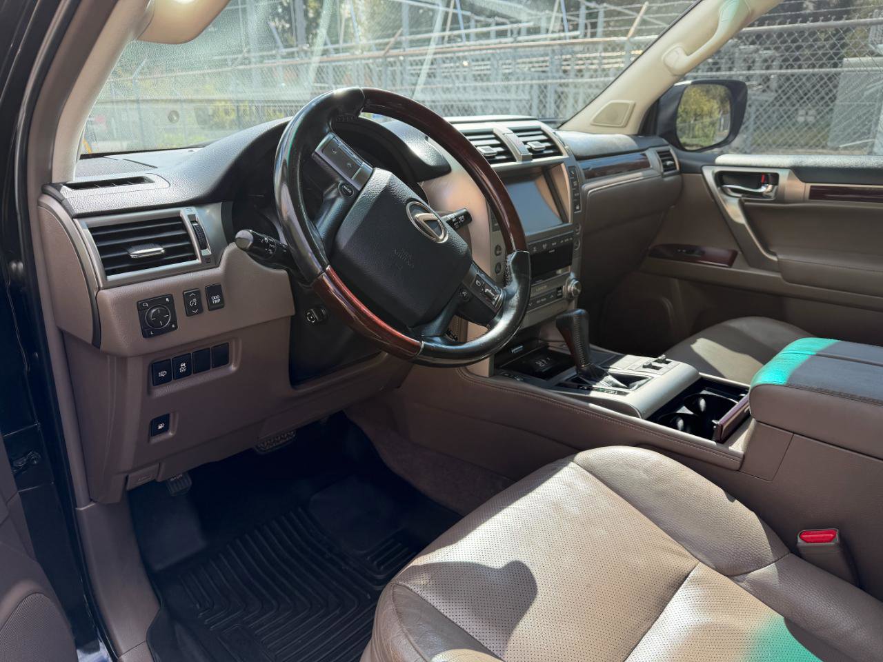 Used 2018 Lexus GX 460 Premium AWD/4WD image 9