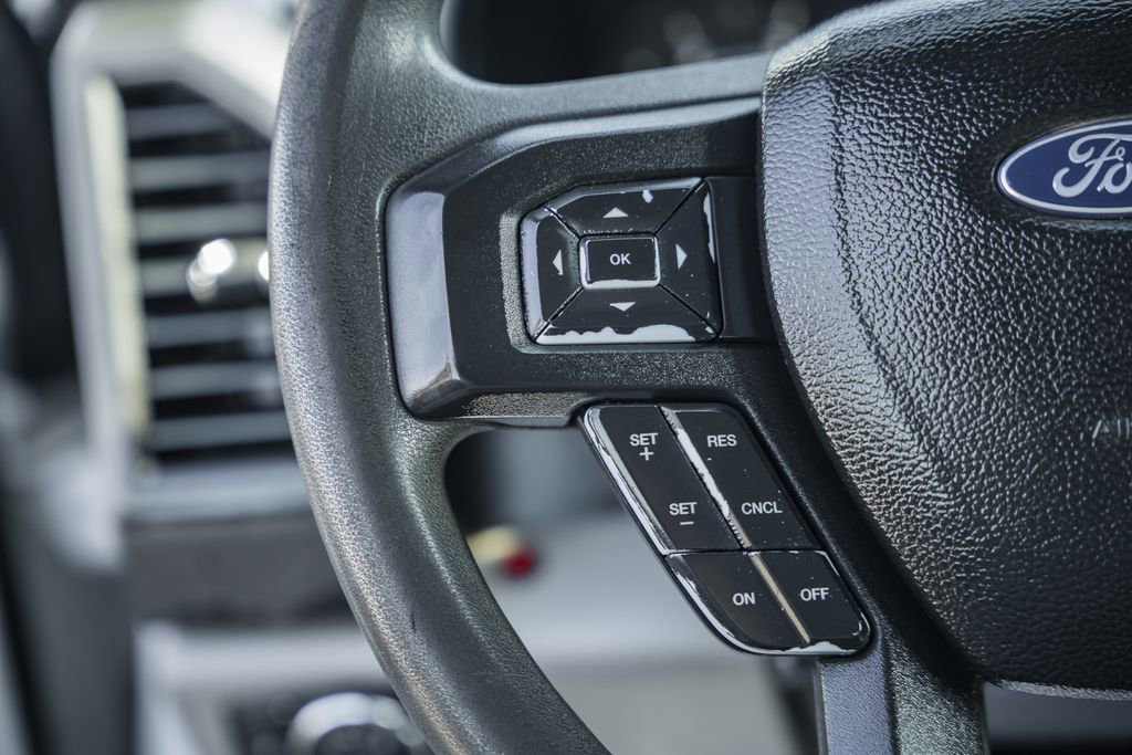 Used 2017 Ford F550 4x4 SuperCab Super Duty image 32