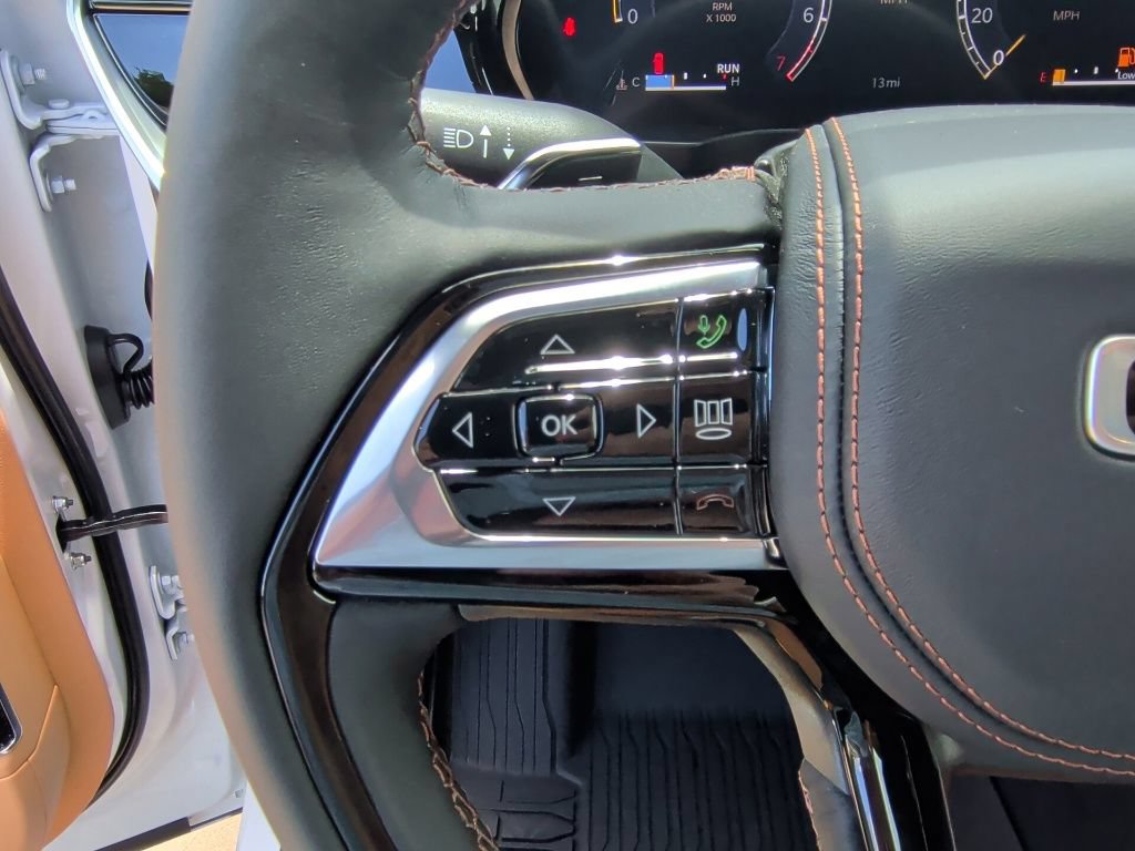 New 2026 Jeep Grand Cherokee L Summit w/ Obsidian Package AWD/4WD image 18