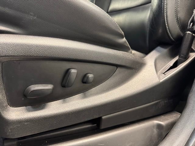 Used 2019 Chevrolet Suburban LT image 14