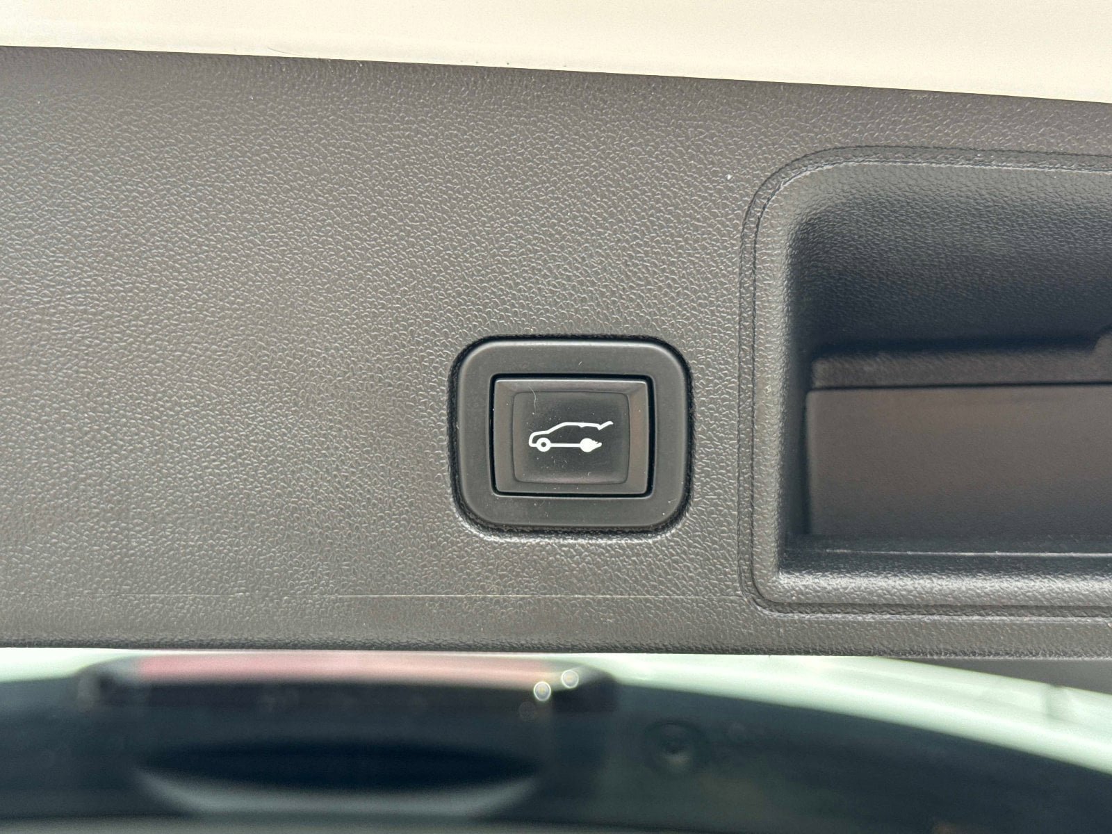 Used 2020 GMC Terrain SLT w/ Preferred Package FWD image 13