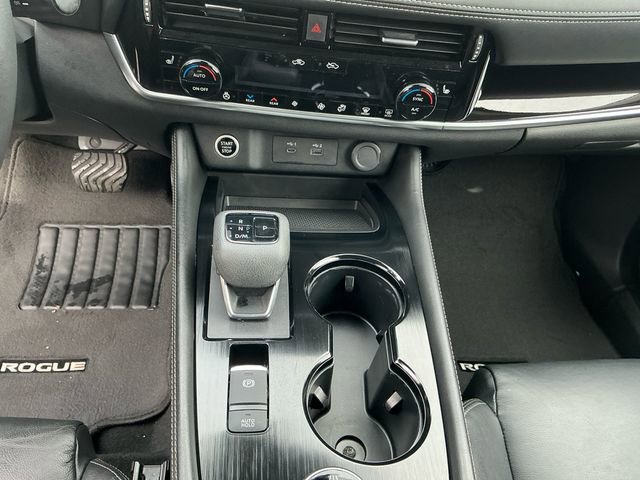 Used 2023 Nissan Rogue SL w/ SL Premium Package image 14