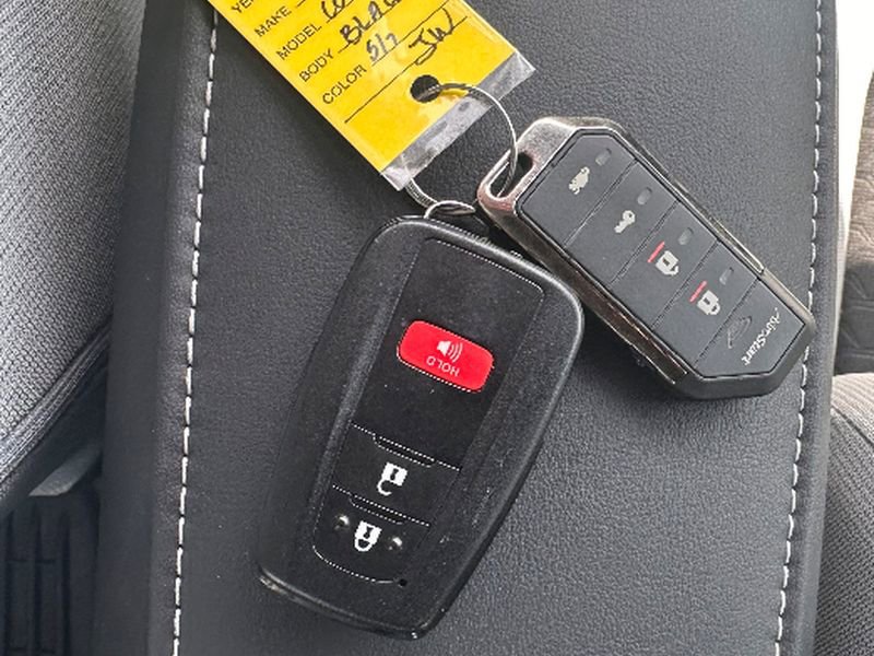 Used 2019 Toyota Corolla SE w/ SE Option Package FWD image 15