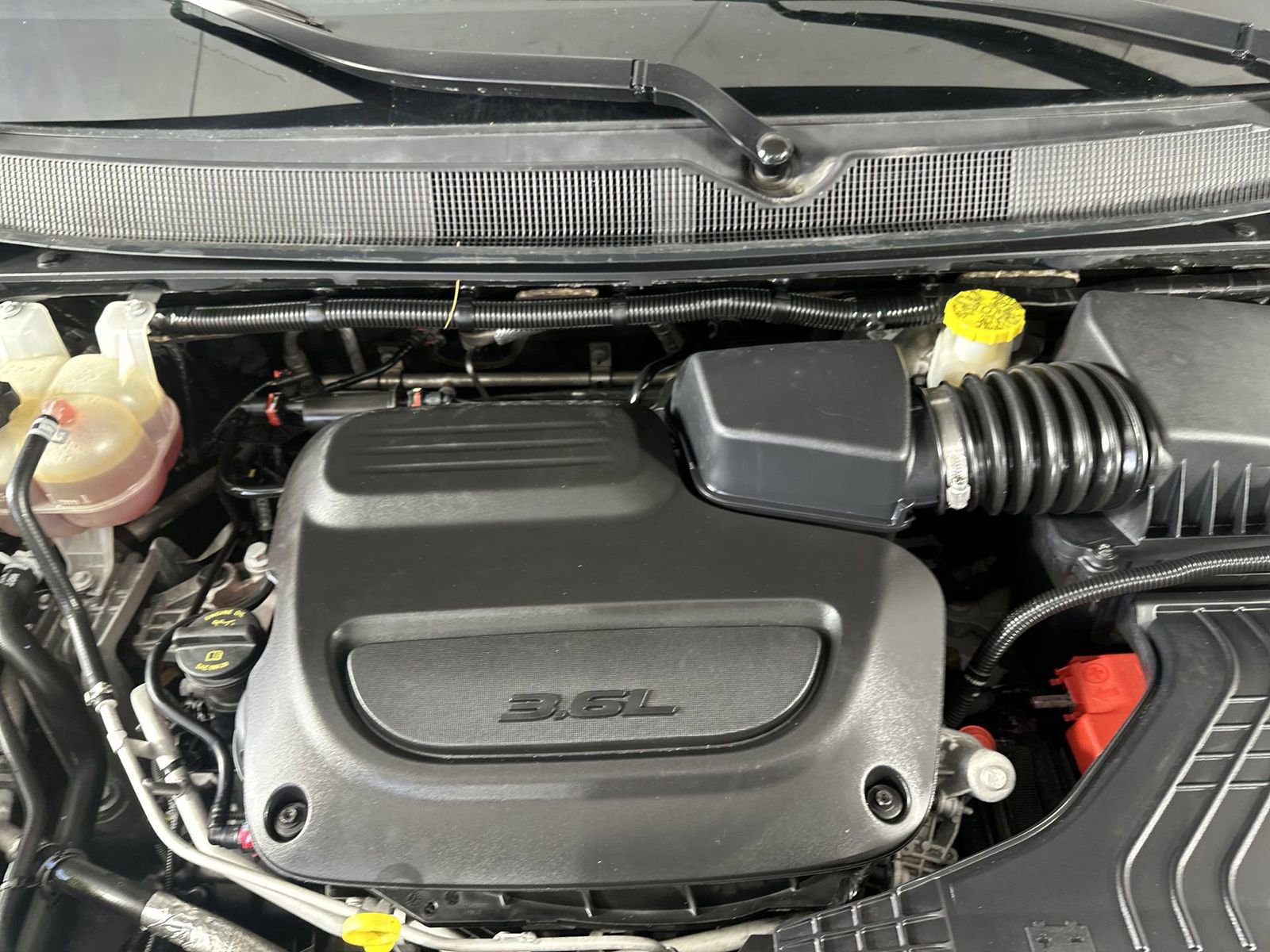 Used 2022 Chrysler Pacifica Limited FWD image 26