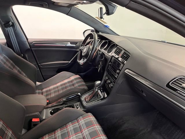 Used 2019 Volkswagen GTI SE image 11