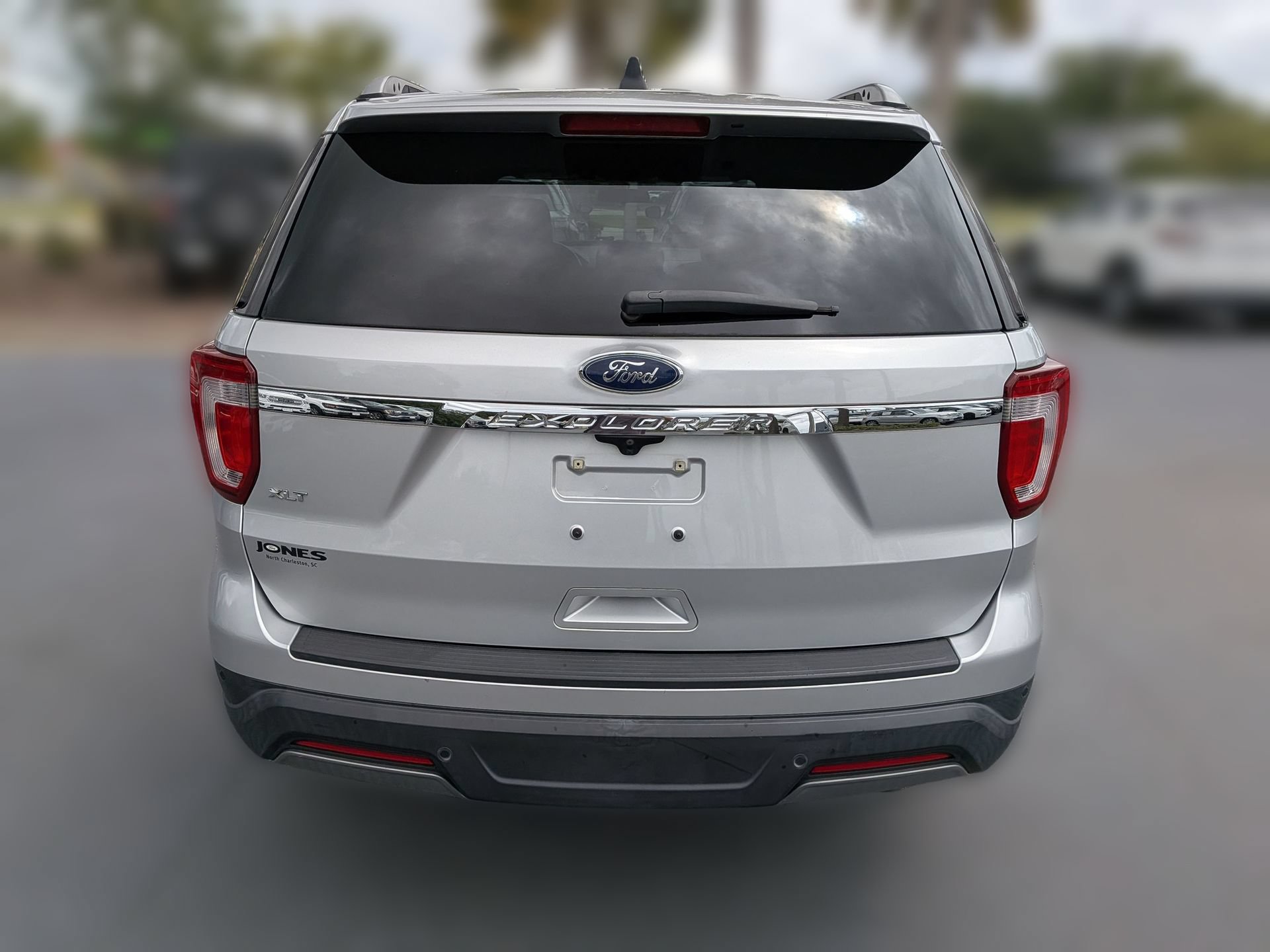 Used 2019 Ford Explorer XLT FWD image 6