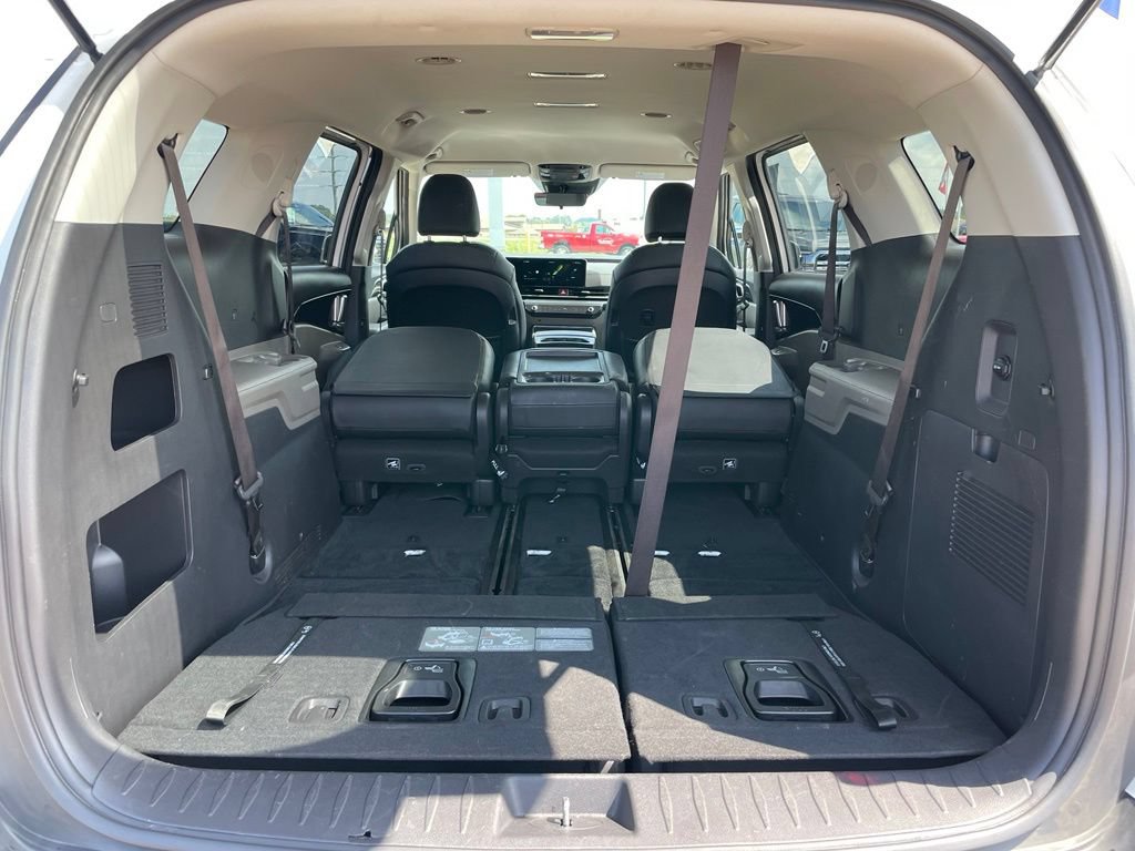 Used 2026 Kia Carnival LXS FWD image 31