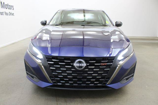 Certified 2023 Nissan Altima 2.5 SR w/ SR Premium Package FWD image 7