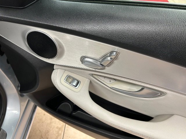 Used 2015 Mercedes-Benz C 300 Sport image 9