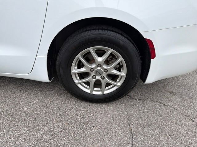 Used 2023 Chrysler Pacifica Touring-L FWD image 42