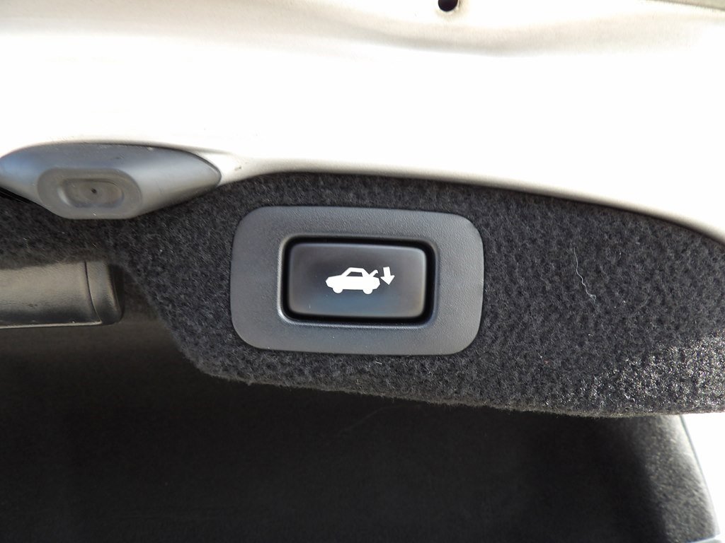 Used 2014 Lexus LS 460 Luxury w/ Comfort Package image 36