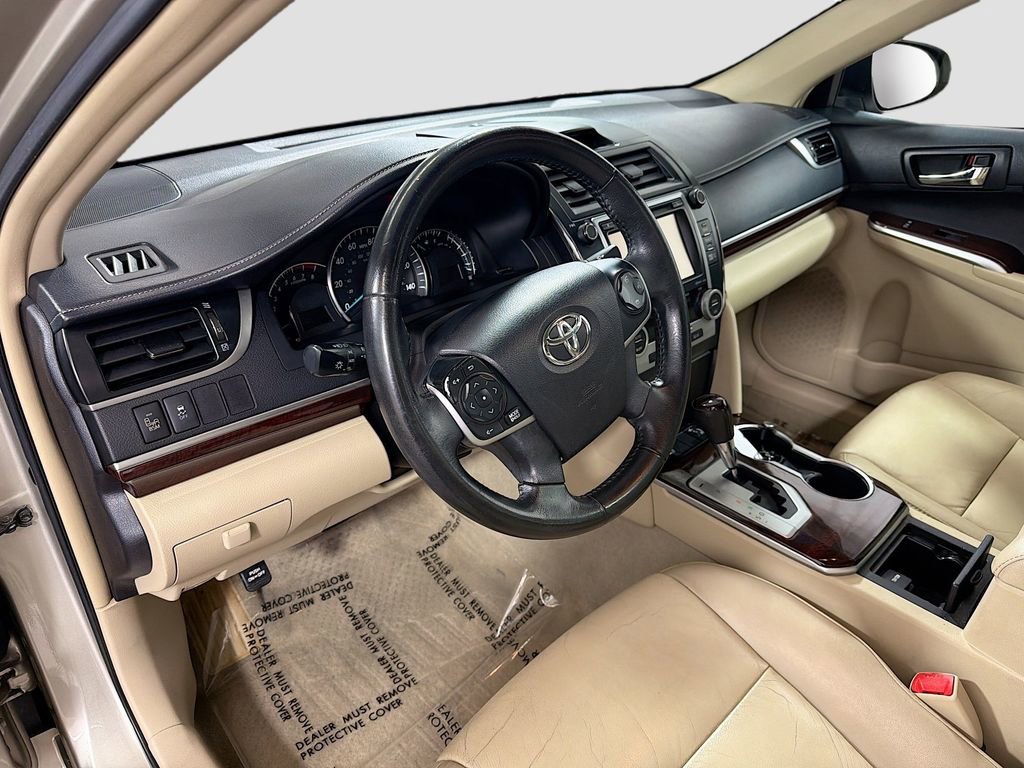 Used 2014 Toyota Camry XLE FWD image 12