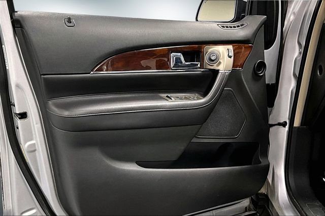 Used 2013 Lincoln MKX FWD image 18