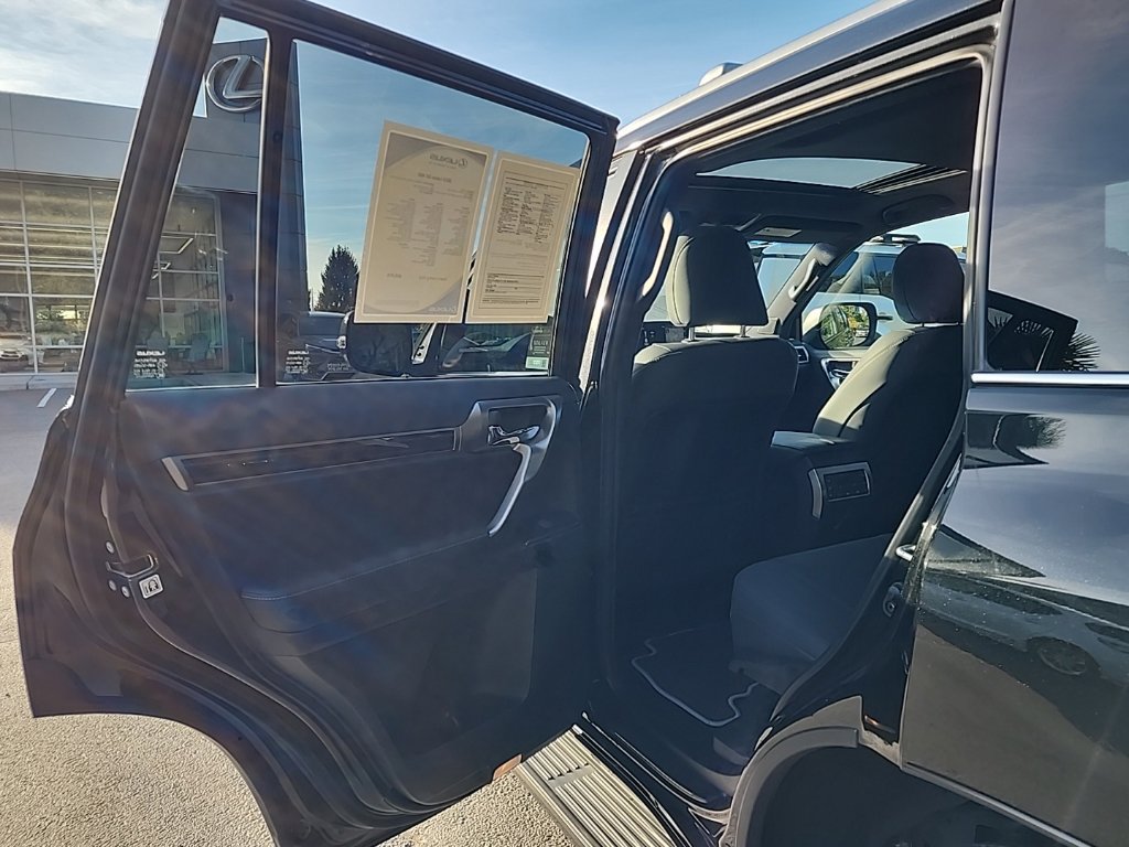 Certified 2023 Lexus GX 460 Premium w/ Premium Package AWD/4WD image 15