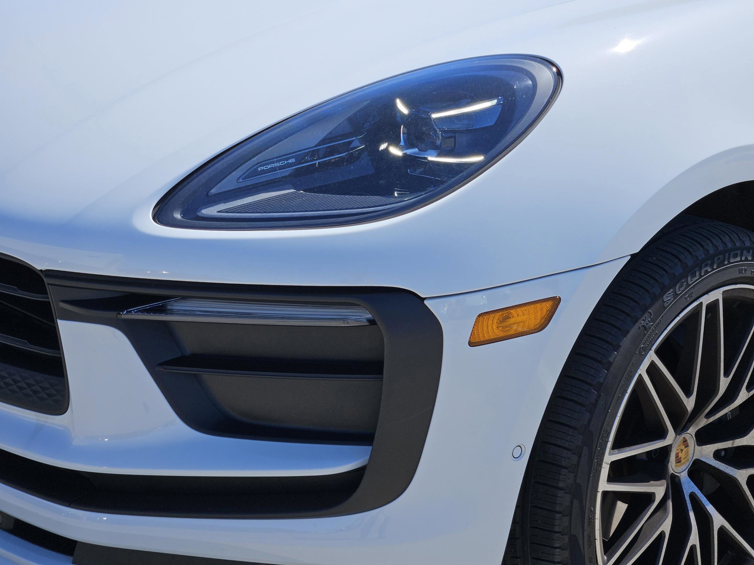 Certified 2023 Porsche Macan Turbo image 12