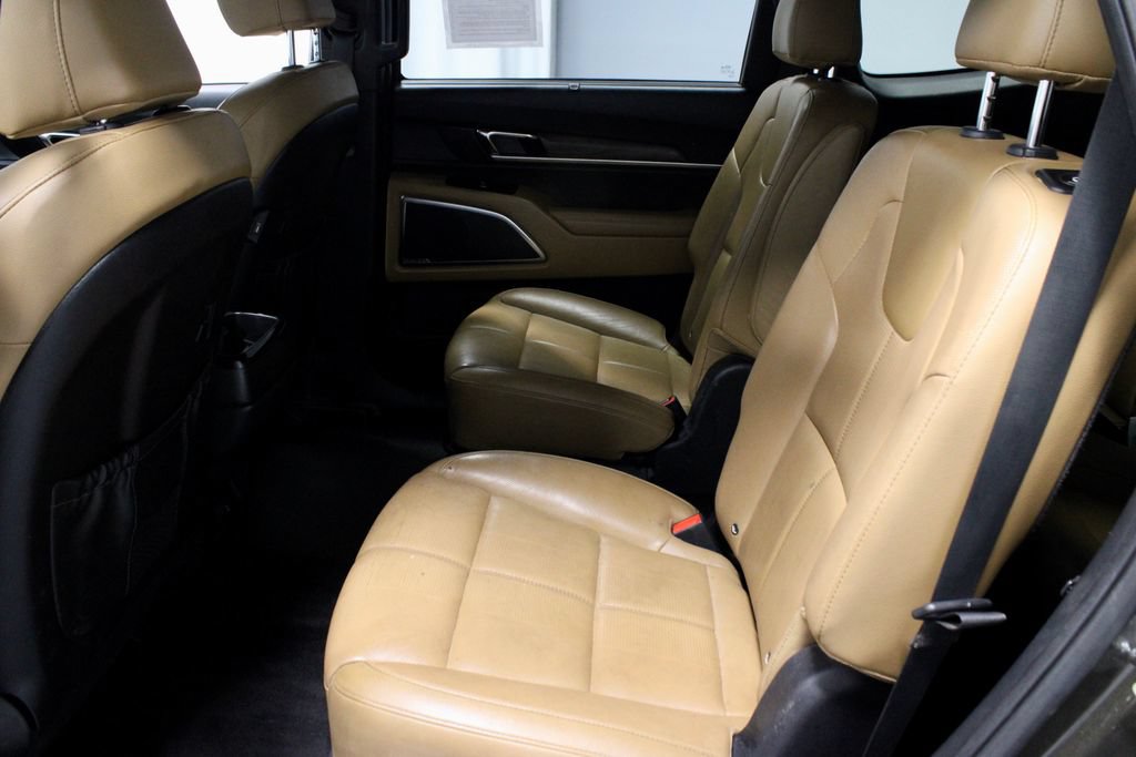Used 2021 Kia Telluride SX w/ Towing Package FWD image 23