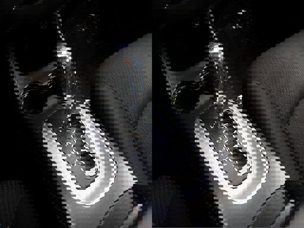 Used 2020 Dodge Journey SE w/ SE Popular Equipment Group image 38