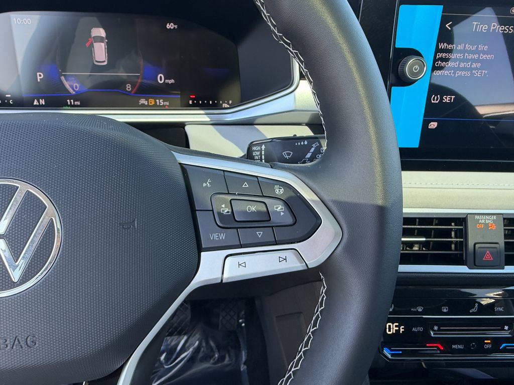 New 2026 Volkswagen Taos SE image 16
