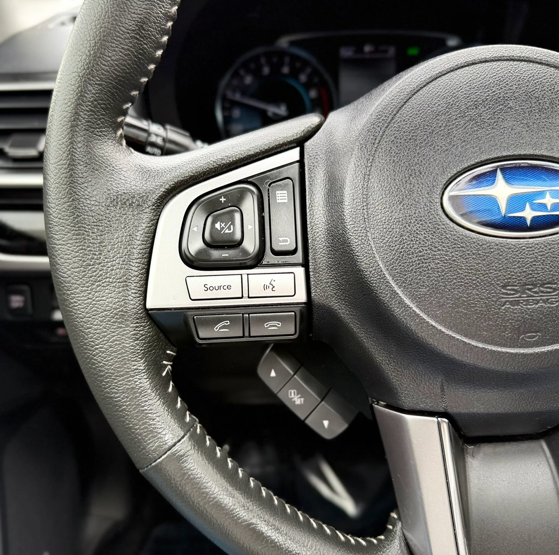 Used 2017 Subaru Forester 2.5i Touring AWD/4WD image 14