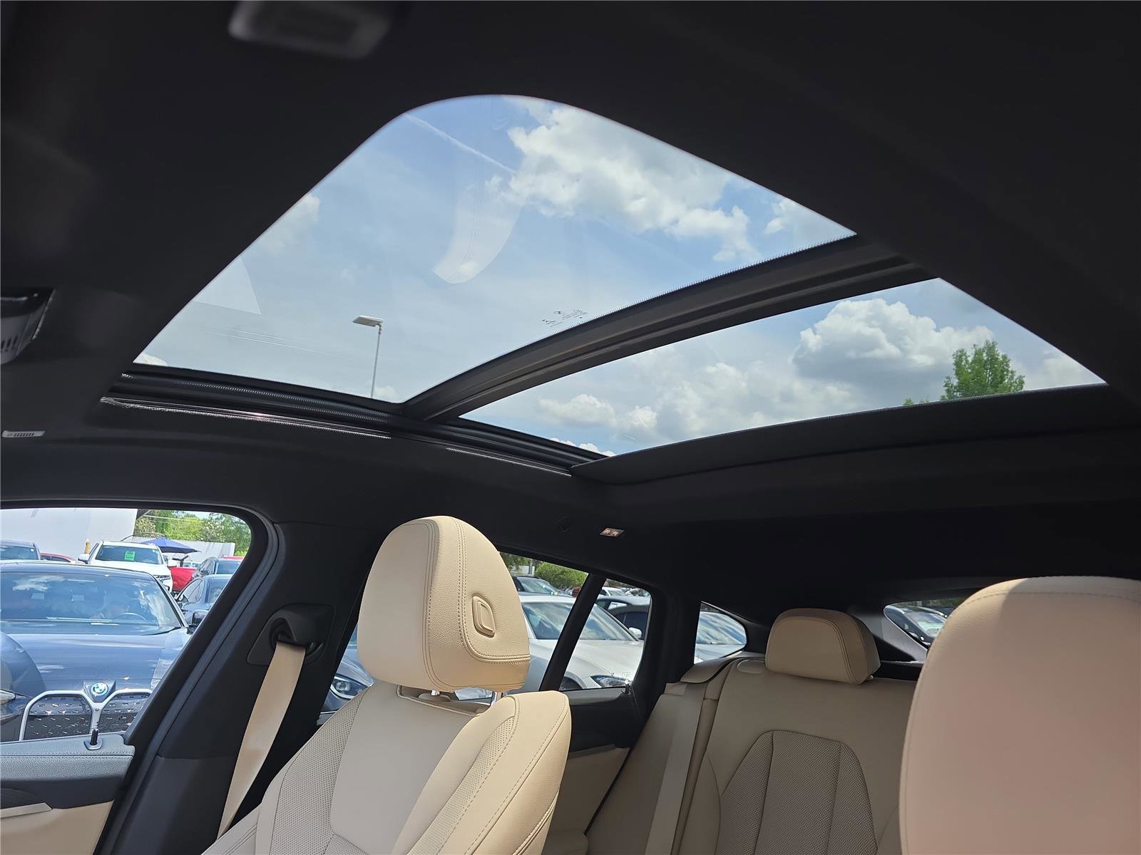 Used 2022 BMW X4 M40i AWD/4WD image 27