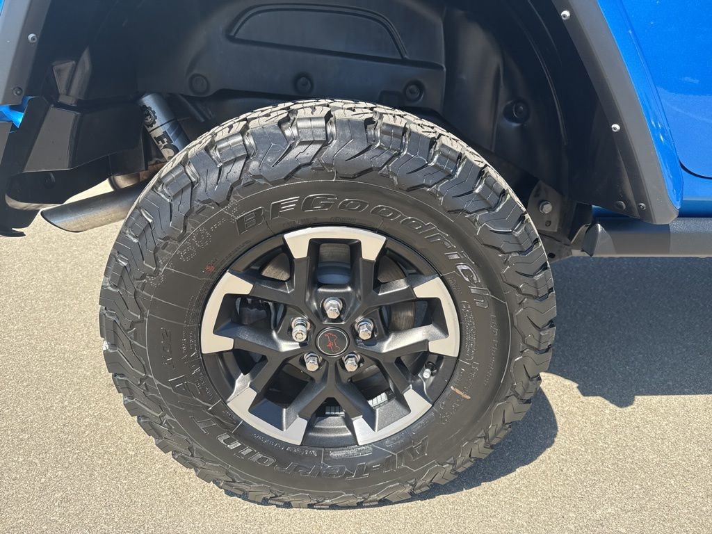 Used 2022 Jeep Wrangler Unlimited Rubicon w/ LED Lighting Group AWD/4WD image 10