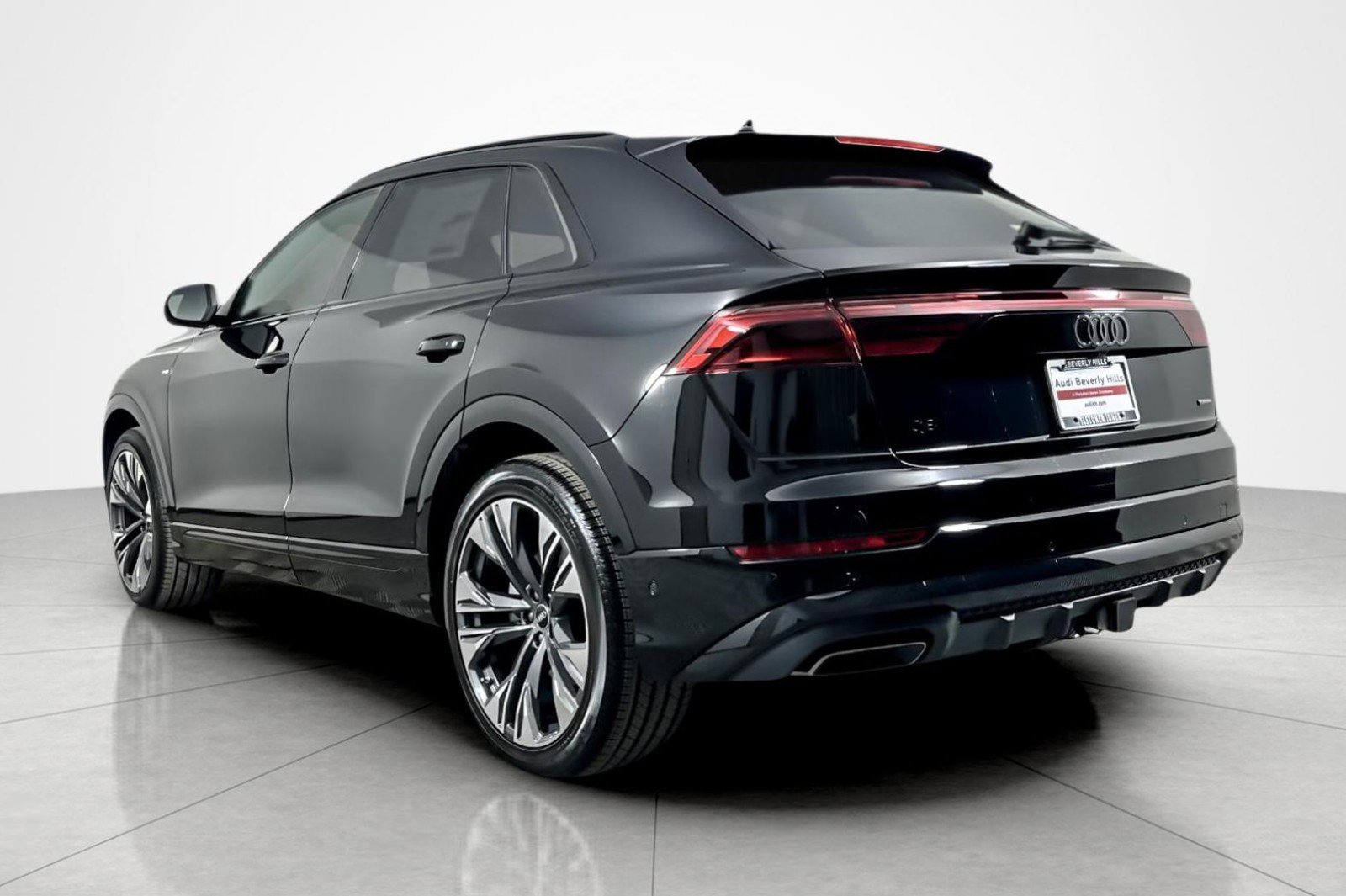 New 2026 Audi Q8 Premium Plus AWD/4WD image 4