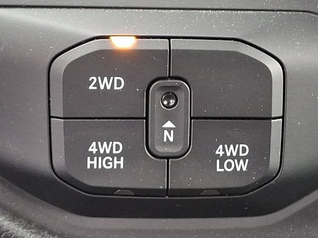 Used 2025 RAM 5500 4x4 Crew Cab image 26