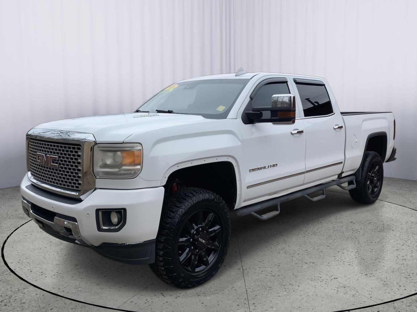 Used 2016 GMC Sierra 2500 Denali w/ Duramax Plus Package image 5