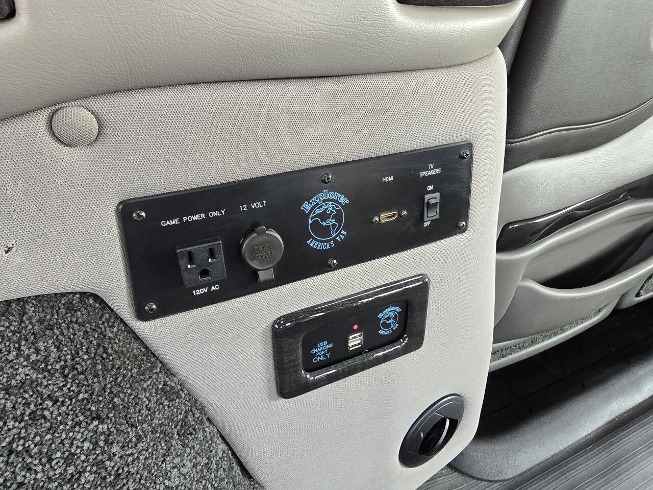 Used 2013 GMC Savana 1500 image 24