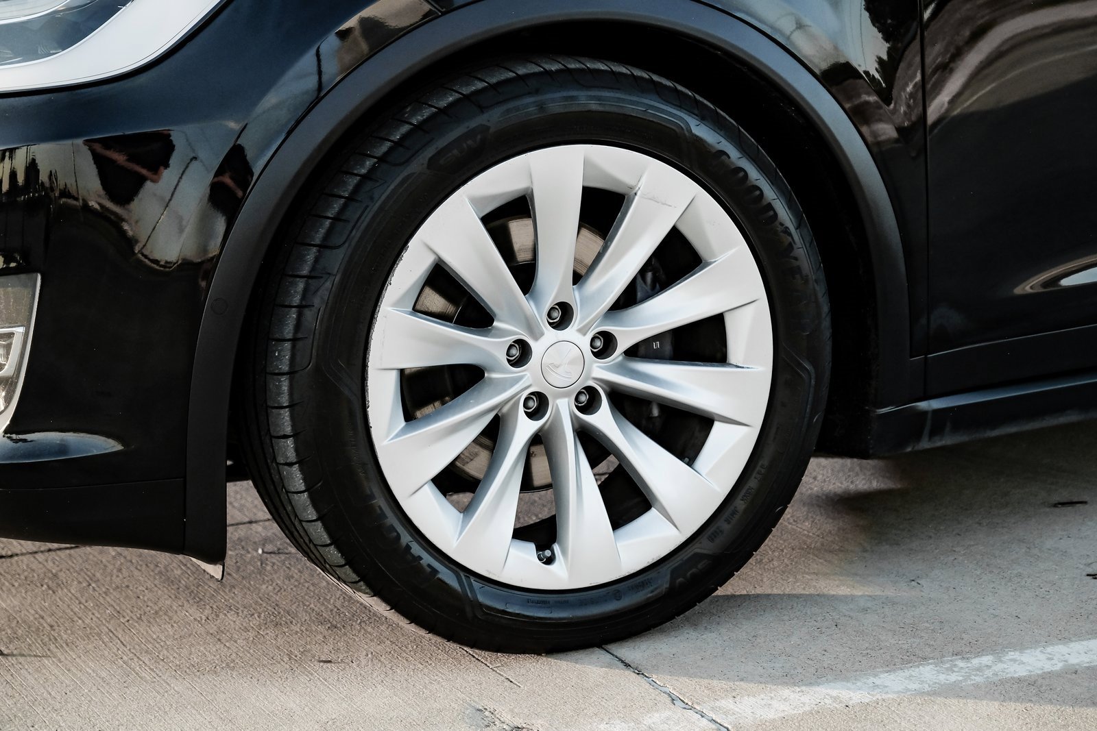 Used 2017 Tesla Model X 75D image 60