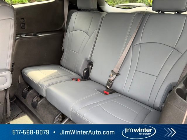 Used 2024 Buick Enclave Essence w/ Sport Touring Edition AWD/4WD image 21