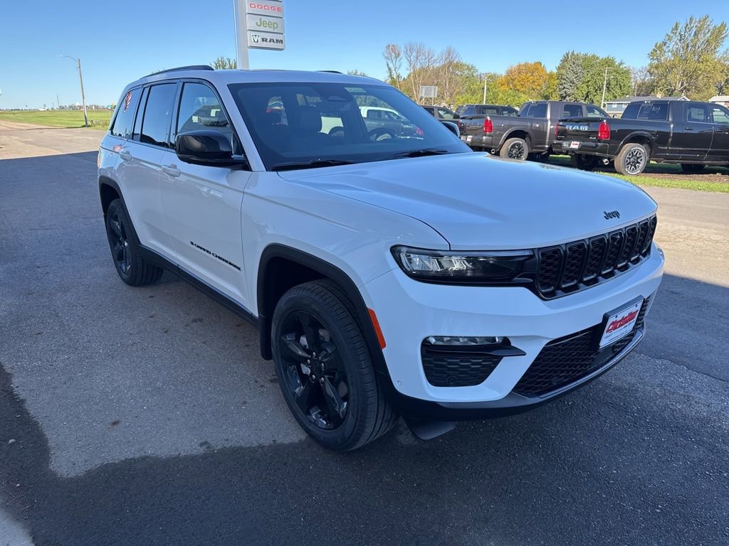 New 2025 Jeep Grand Cherokee Limited w/ Luxury Tech Group II image 4