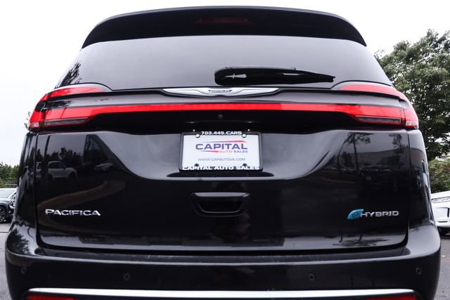 Used 2022 Chrysler Pacifica Touring-L w/ Uconnect Theater Family Group FWD image 18
