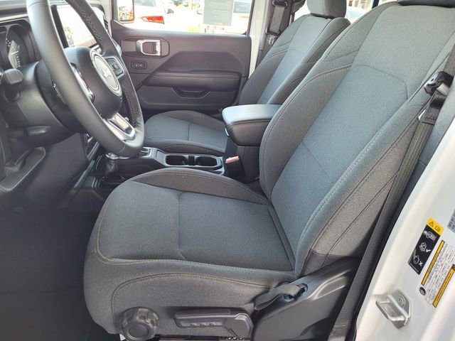 Certified 2025 Jeep Wrangler Unlimited Sahara w/ Safety Group image 15