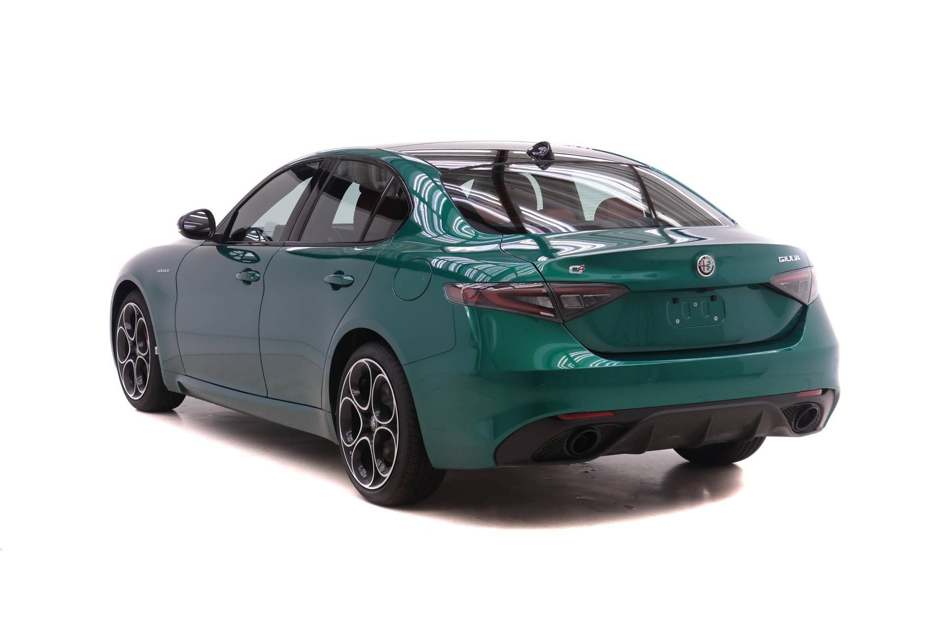 New 2026 Alfa Romeo Giulia AWD image 5