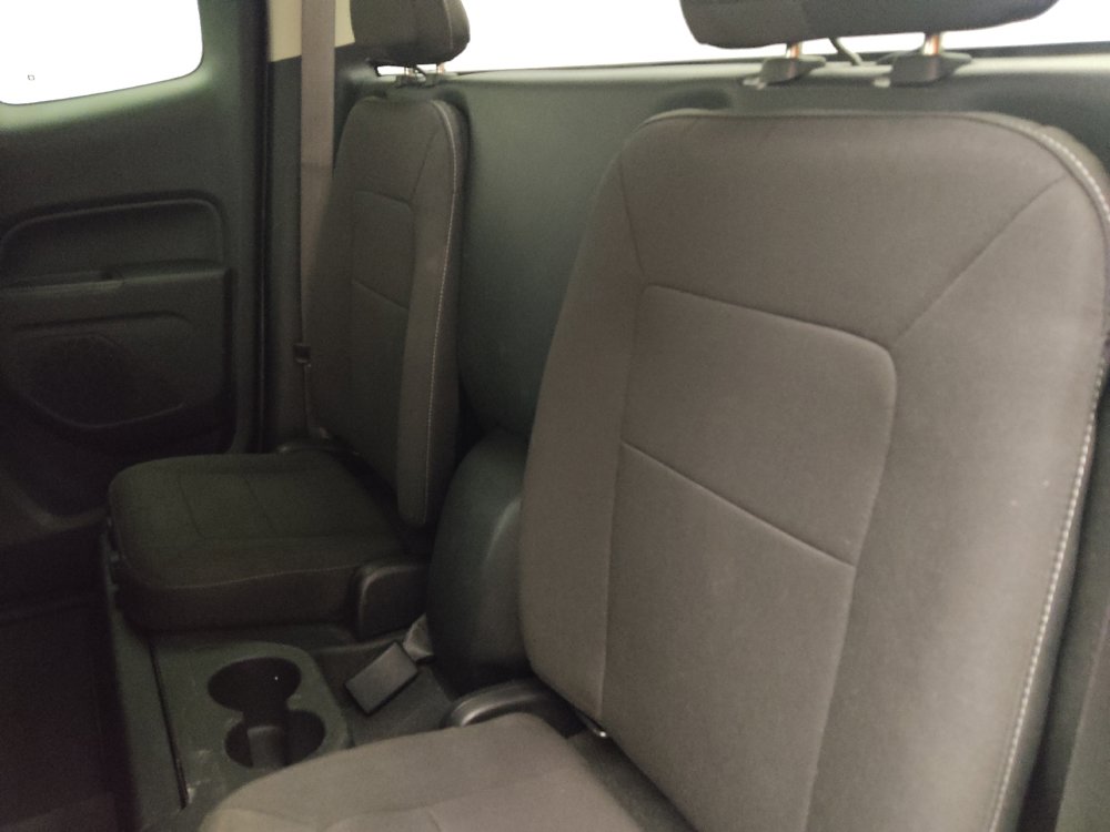 Used 2021 Chevrolet Colorado LT w/ Safety Package RWD image 18