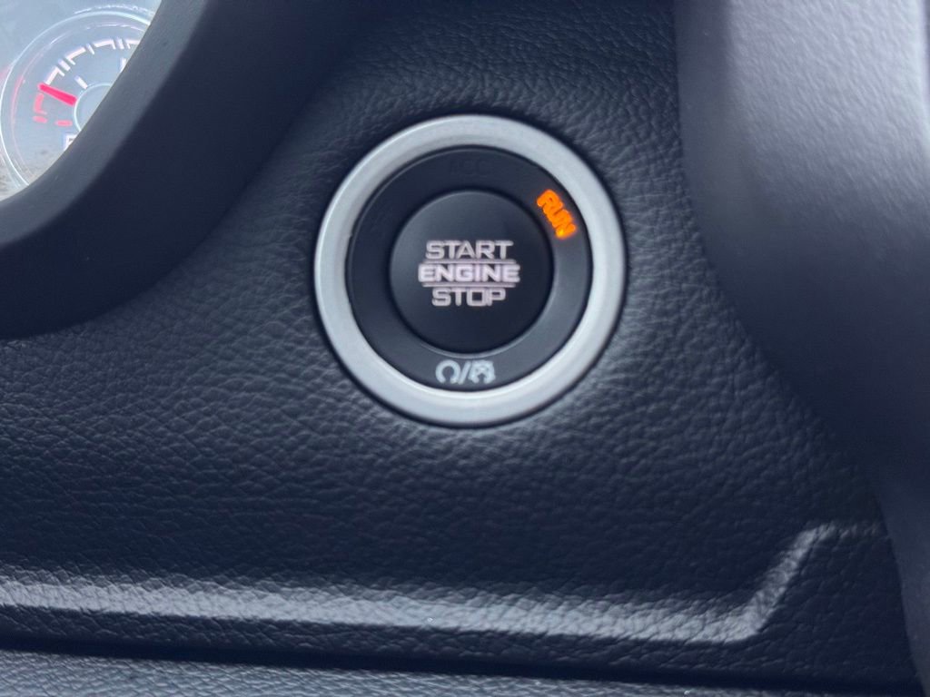 Used 2021 RAM 1500 Laramie w/ Sport Appearance Package AWD/4WD image 6