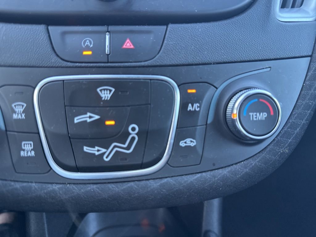 Used 2025 Chevrolet Malibu LS image 18