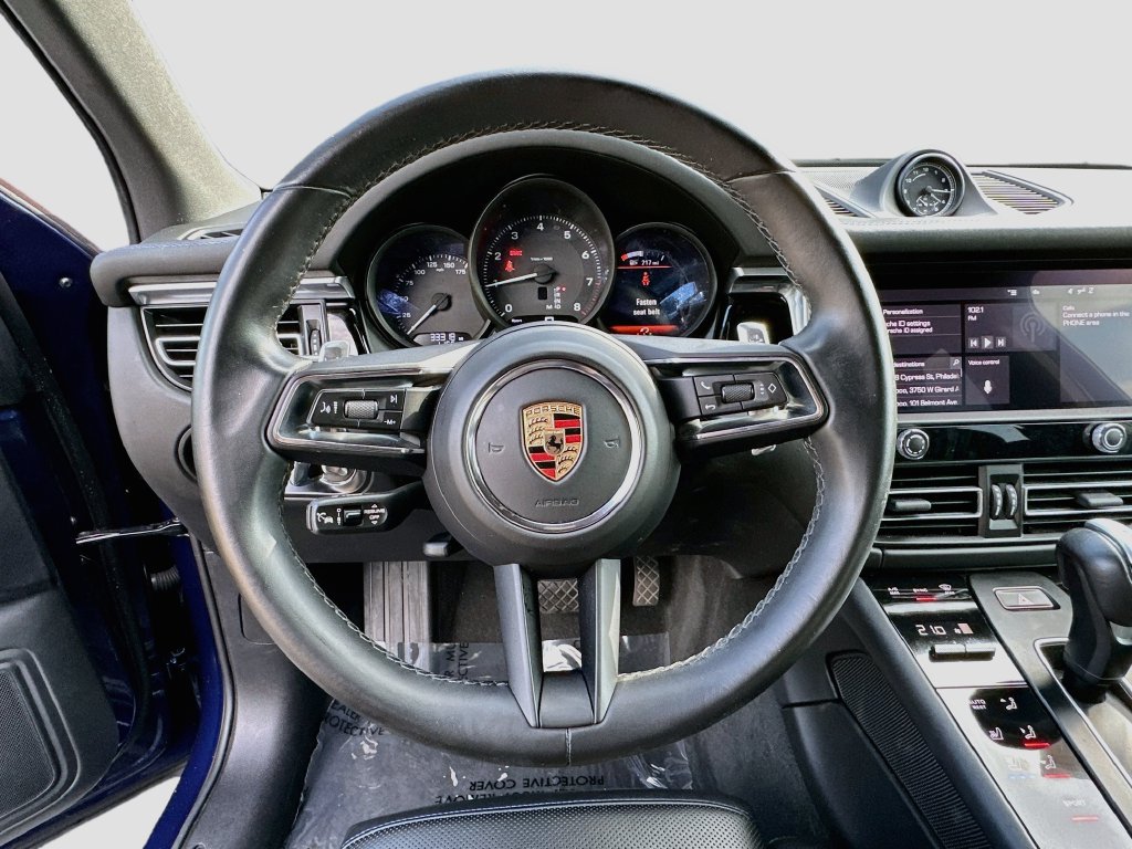 Certified 2024 Porsche Macan AWD/4WD image 11