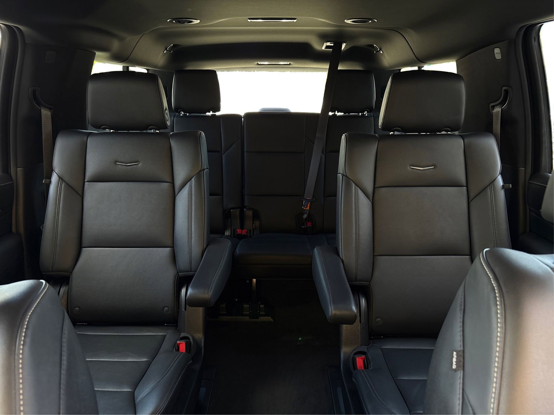 Used 2024 Cadillac Escalade ESV Luxury image 17