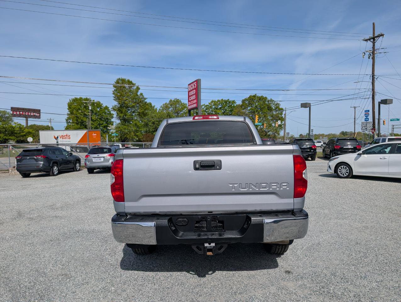 Used 2017 Toyota Tundra SR5 w/ SR5 Upgrade Package image 7