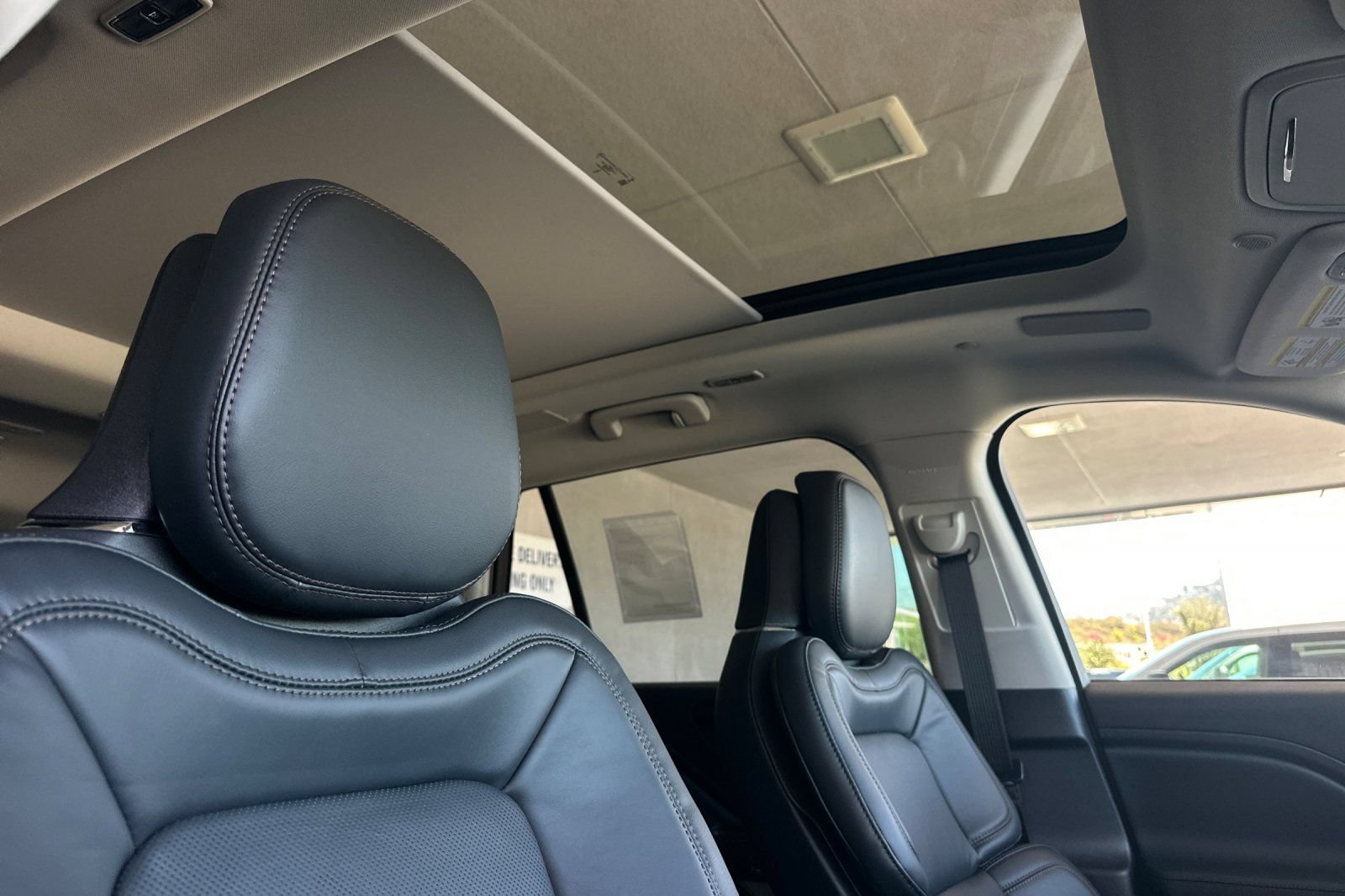 New 2026 Lincoln Aviator Reserve AWD/4WD image 17