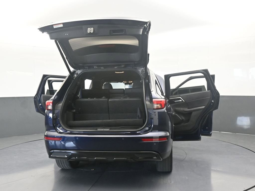 Used 2023 Mitsubishi Outlander SE image 82