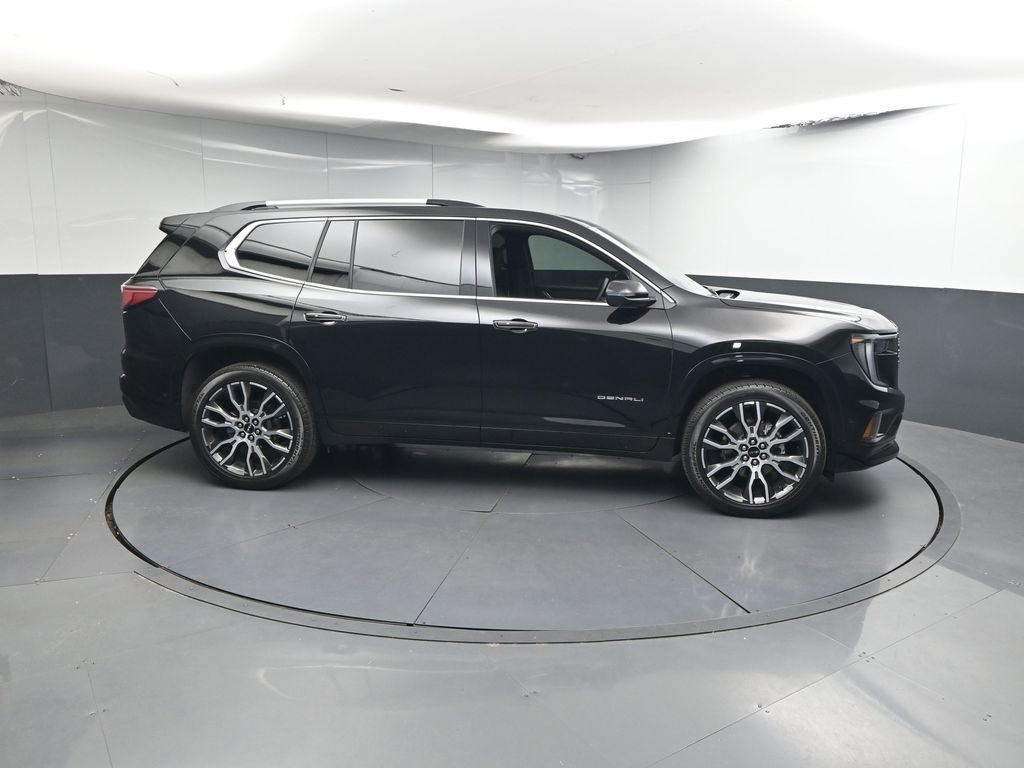Used 2026 GMC Acadia Denali Ultimate w/ LPO, Floor Liner Package FWD image 27