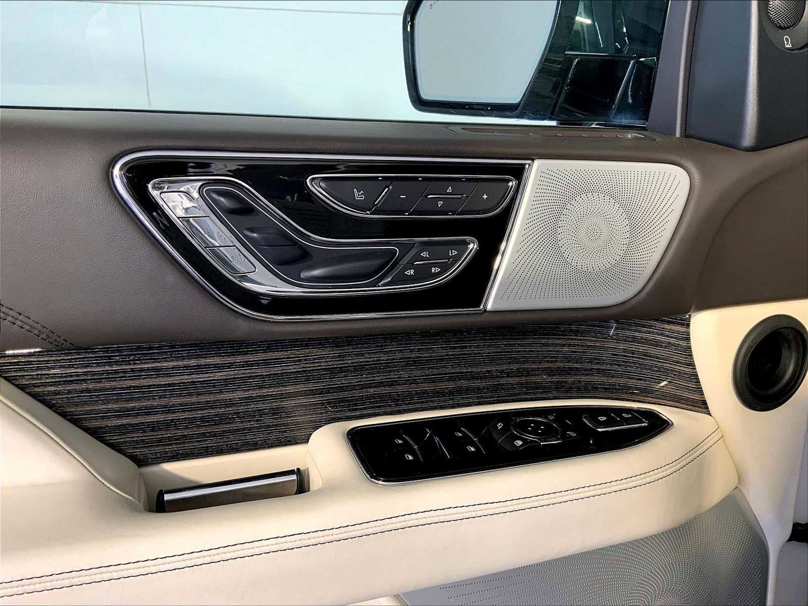 Used 2021 Lincoln Navigator Black Label AWD/4WD image 38