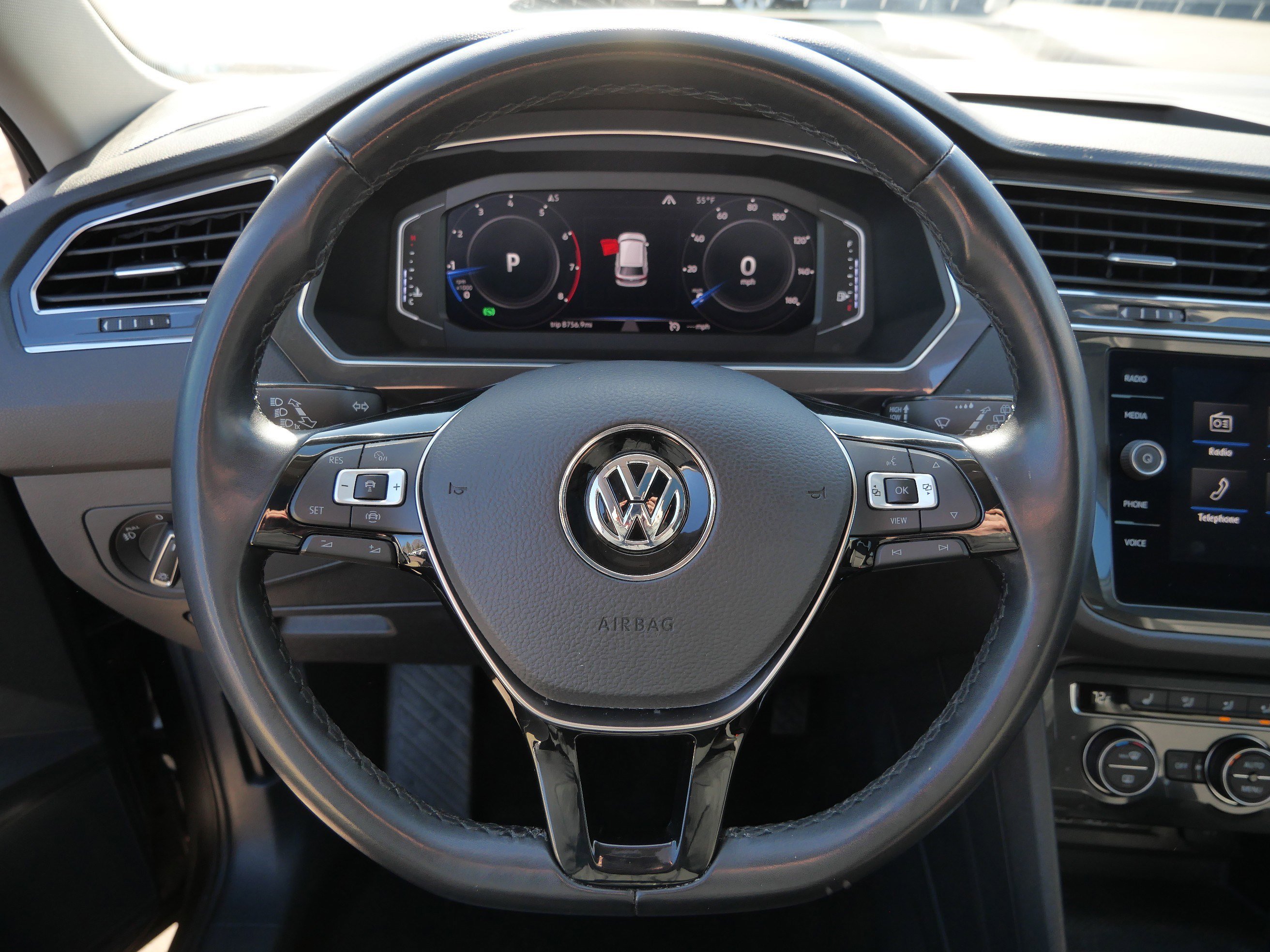 Used 2019 Volkswagen Tiguan SEL image 26