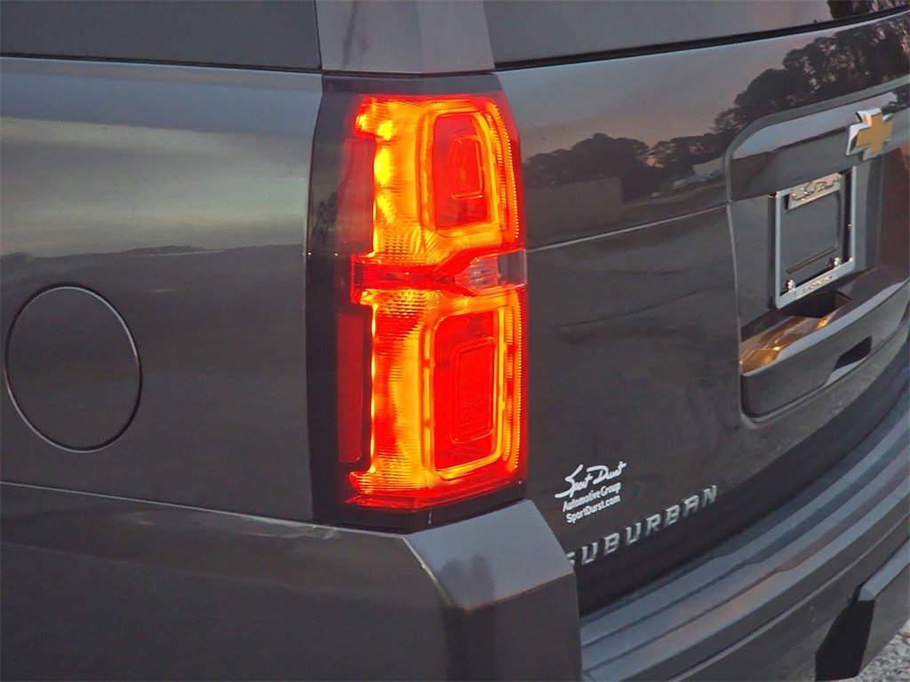 Used 2017 Chevrolet Suburban LT image 30