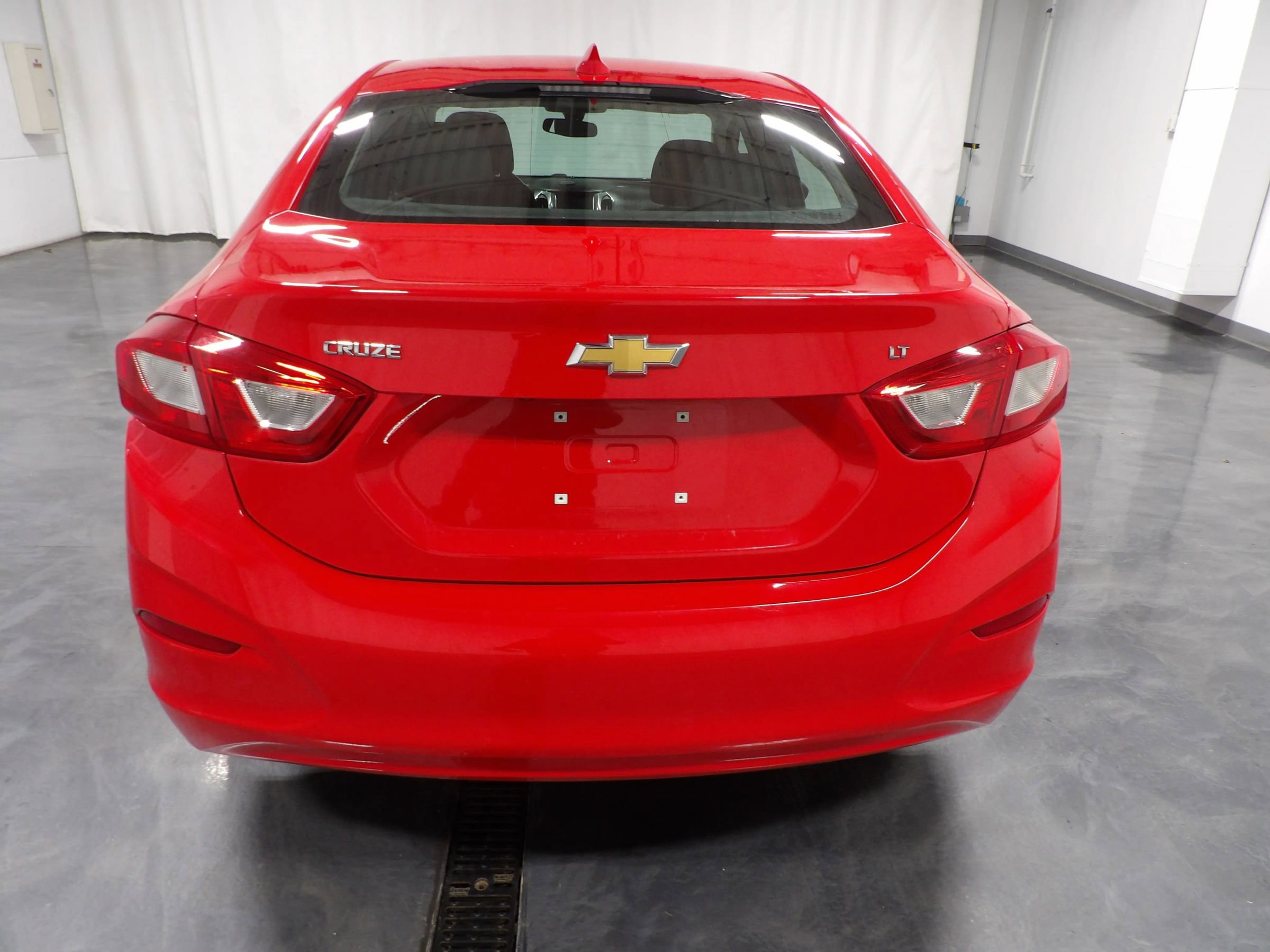 Used 2017 Chevrolet Cruze LT FWD image 6