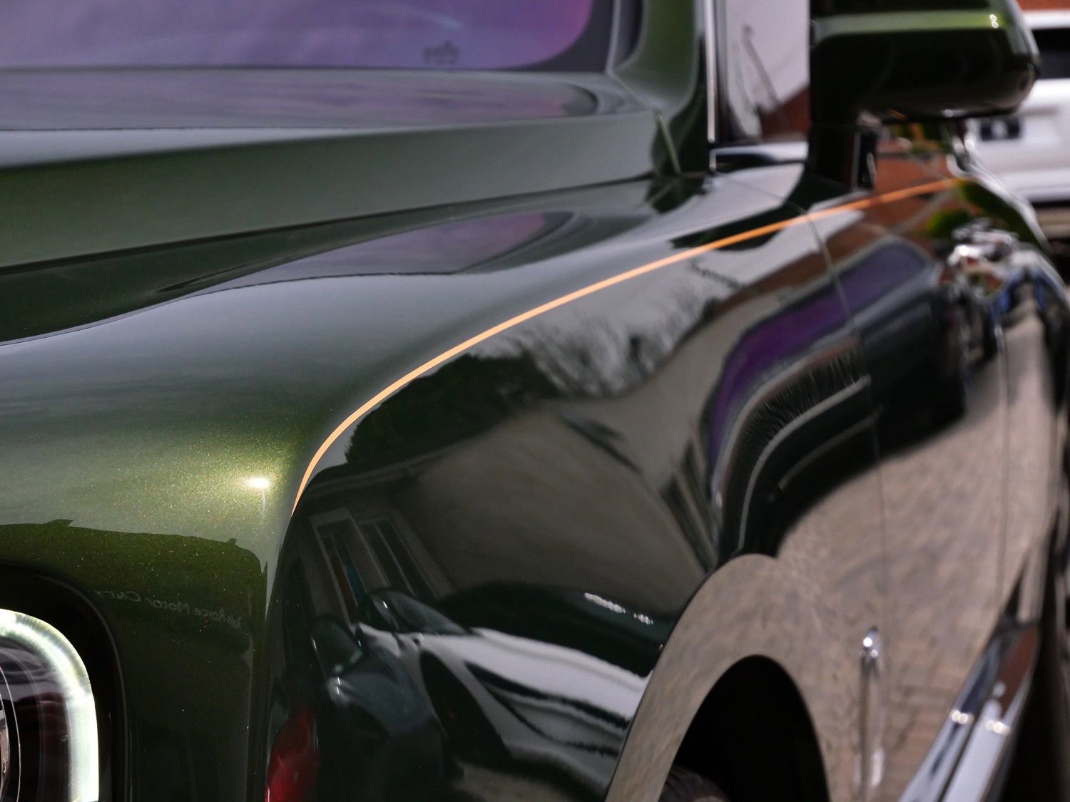 Used 2023 Rolls-Royce Cullinan w/ Cullinan Package image 23