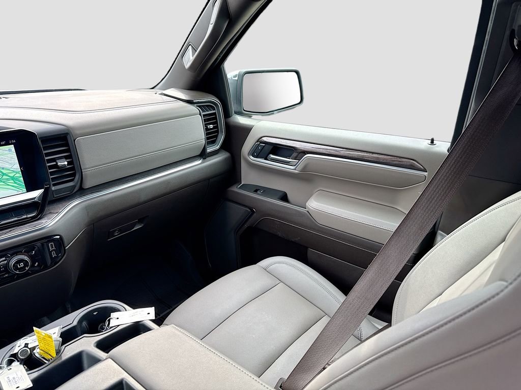 Used 2025 Chevrolet Silverado 1500 LTZ image 23